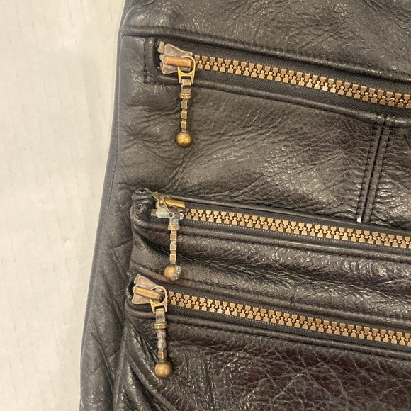 OUELLET Hand-crafted black leather crossbody 
Bag by André Ouellet Quebec Canada - Picture 14 of 17